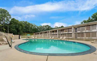 Photo 2 - Quality Inn Americus