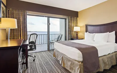 Photo 3 - Best Western Fort Myers Waterfront