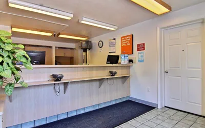 Photo 3 - Motel 6 Merrillville, IN