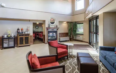 Photo 4 - Comfort Inn & Suites West Springfield