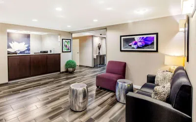 Photo 4 - La Quinta Inn & Suites by Wyndham Houston Baytown East