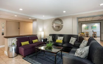 Photo 5 - La Quinta Inn & Suites by Wyndham Melbourne Viera