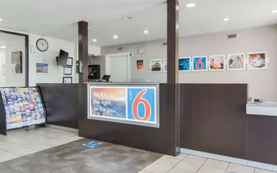 Photo 4 - Motel 6 Addison, TX - Dallas