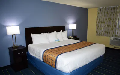 Photo 4 - Days Inn by Wyndham Augusta