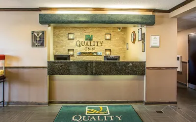 Photo 5 - Quality Inn Elgin I-90