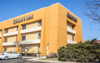 Photo 2 - Quality Inn Elgin I-90