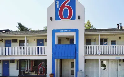 Photo 2 - Motel 6 Nashua, NH - North
