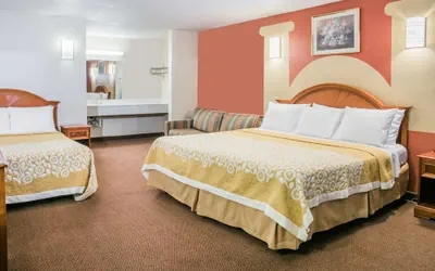 Photo 5 - Days Inn by Wyndham Bastrop