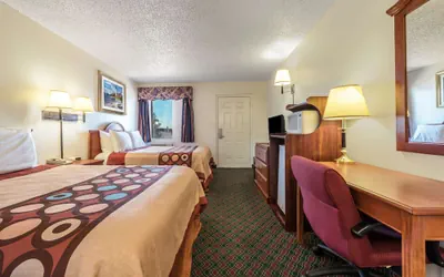 Photo 4 - Super 8 by Wyndham Eastland