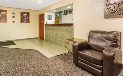Photo 3 - Greeley Valley Lodge