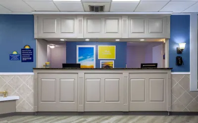 Photo 5 - Days Inn by Wyndham Melbourne
