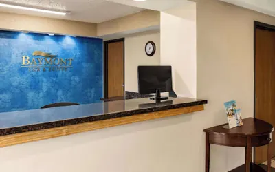 Photo 5 - Baymont by Wyndham Cedar Rapids