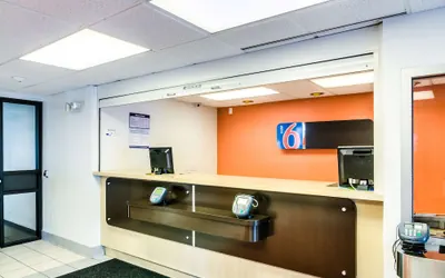 Photo 4 - Motel 6 Arlington Heights, IL - Chicago North Central