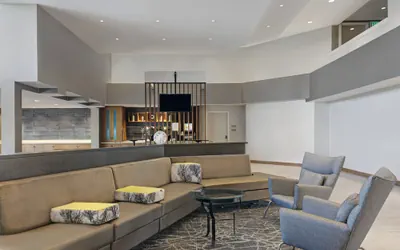 Photo 4 - SpringHill Suites by Marriott Palm Desert