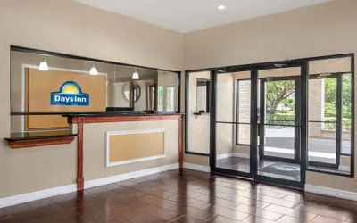 Photo 3 - Days Inn by Wyndham San Antonio Near Fiesta Park