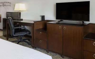 Photo 3 - Travelodge by Wyndham Appleton