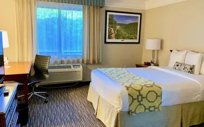 Photo 4 - Baymont by Wyndham Texarkana