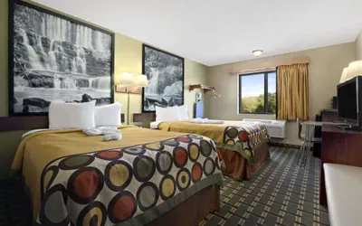 Photo 4 - Super 8 by Wyndham Russellville
