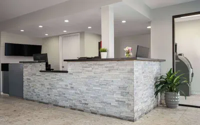 Photo 2 - Days Inn by Wyndham Fresno South