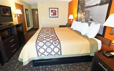 Photo 5 - Super 8 by Wyndham Clive IA