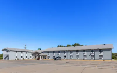 Photo 2 - Quality Inn Oskaloosa