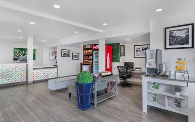 Photo 3 - Hillstone Inn Tulare, an Ascend Collection Hotel
