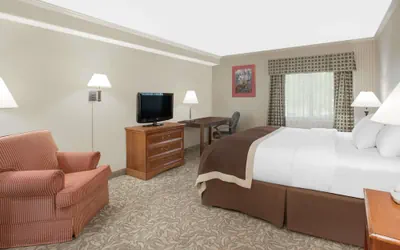Photo 5 - Baymont by Wyndham Jackson