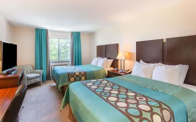Photo 4 - Super 8 by Wyndham Danville
