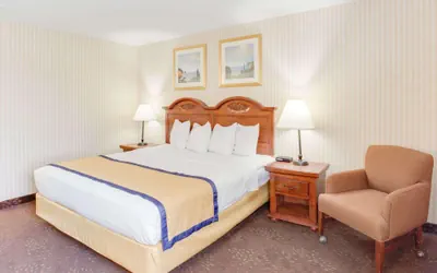 Photo 3 - Kalamazoo Hotel