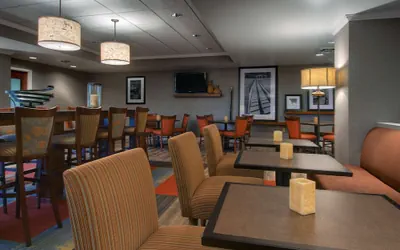 Photo 5 - Hampton Inn Ft. Wayne-Southwest