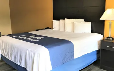 Photo 5 - Days Inn by Wyndham Ridgeland South Carolina