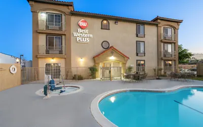 Photo 2 - Best Western Plus John Jay Inn & Suites