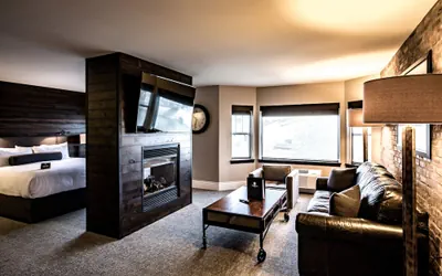 Photo 2 - Ironworks Hotel