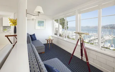 Photo 2 - Casa Madrona Hotel & Spa