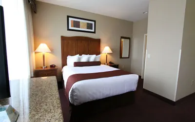Photo 5 - Best Western Plus Hannaford Inn & Suites