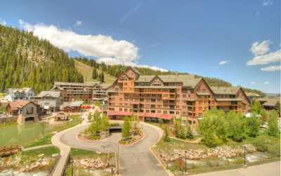 Photo 2 - Zephyr Mountain Lodge