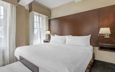 Photo 2 - Best Western Syracuse Downtown Hotel and Suites