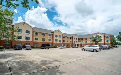 Extended Stay America Select Suites New Orleans Airport