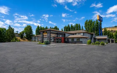 Photo 2 - Comfort Inn Columbia Gorge