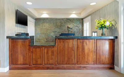 Photo 5 - Best Western Cedar Inn & Suites