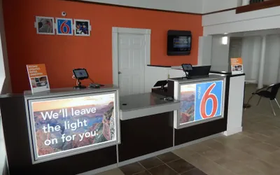 Photo 2 - Motel 6 Portland, TX