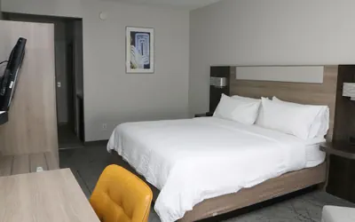 Photo 4 - Holiday Inn Express & Suites Albermarle by IHG