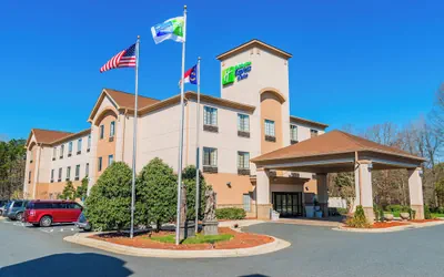 Photo 2 - Holiday Inn Express & Suites Albermarle by IHG