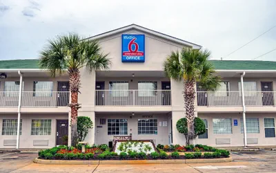 Photo 2 - Studio 6 Extended Stay - Pascagoula, MS