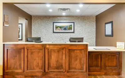 Photo 5 - Comfort Inn DeKalb - University Area