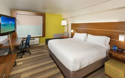 Photo 4 - Holiday Inn Express Hotel & Suites PEORIA NORTH - GLENDALE by IHG