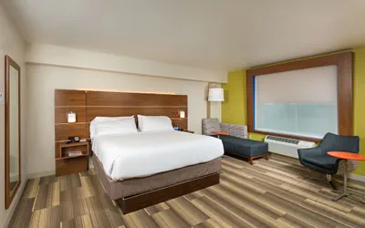 Photo 5 - Holiday Inn Express Hotel & Suites PEORIA NORTH - GLENDALE by IHG