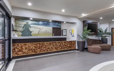 Photo 4 - Best Western Plus Denton Inn & Suites