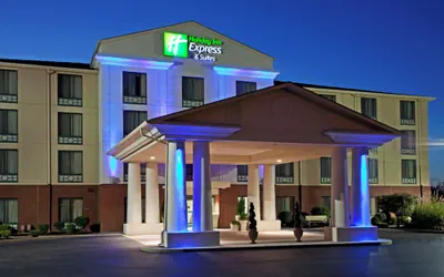 Photo 2 - Holiday Inn Express Hotel & Suites Murray by IHG