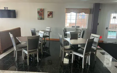 Photo 4 - Longhorn Inn and Suites
